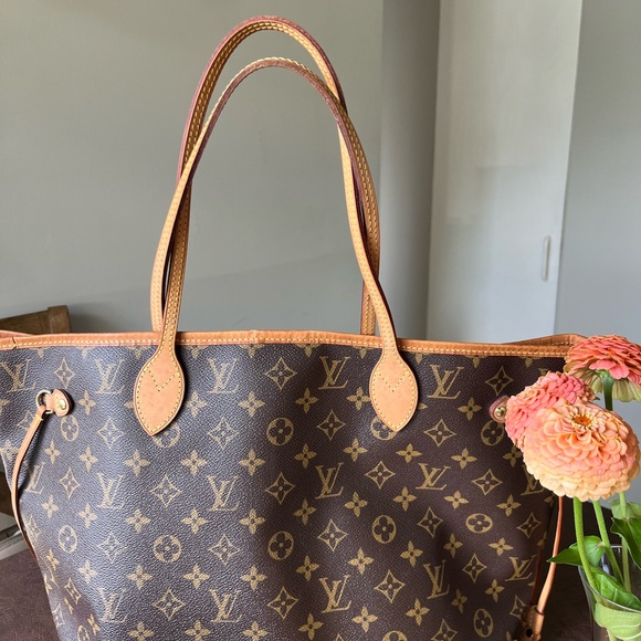 Louis Vuitton Handbags - Neverfull MM in Monogram
